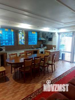 Дом 200м², 3-этажный, посуточно, 