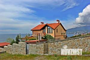 Дом 70м&sup2;, 3-этажный, посуточно, 