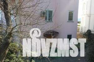 Дом 280м&sup2;, 3-этажный, посуточно, 