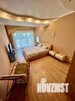 Дом 1000м², 3-этажный, посуточно, 