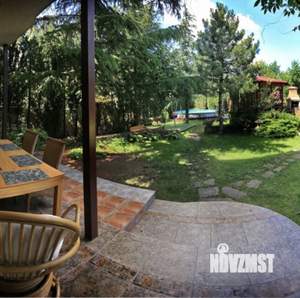 Дом 250м&sup2;, 3-этажный, посуточно, 