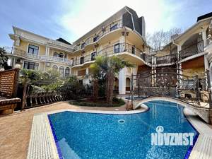 Дом 550м&sup2;, 4-этажный, посуточно, 