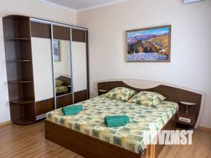 Дом 250м&sup2;, 3-этажный, посуточно, 