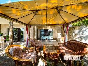 Дом 350м&sup2;, 3-этажный, посуточно, 