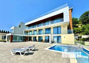 Дом 550м&sup2;, 3-этажный, посуточно, 