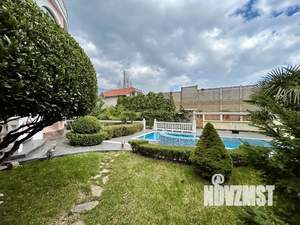 Дом 300м&sup2;, 4-этажный, посуточно, 