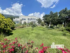 Дом 600м&sup2;, 2-этажный, посуточно, 