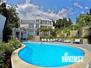 Дом 300м&sup2;, 3-этажный, посуточно, 