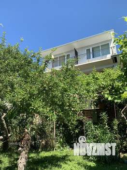 Дом 50м&sup2;, 3-этажный, посуточно, 