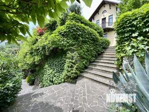 Дом 200м&sup2;, 2-этажный, посуточно, 