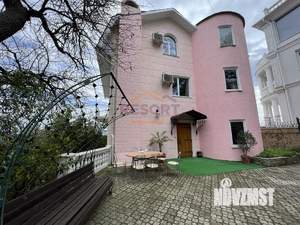 Дом 350м&sup2;, 3-этажный, посуточно, 