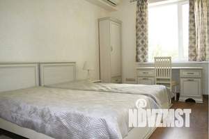 Дом 343м&sup2;, 3-этажный, посуточно, 