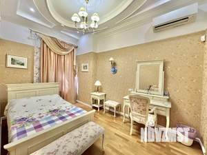 Дом 550м&sup2;, 3-этажный, посуточно, 