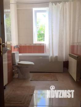 Дом 185м&sup2;, 2-этажный, посуточно, 