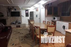 Дом 200м², 3-этажный, посуточно, 