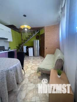 Дом 35м&sup2;, 2-этажный, посуточно, 