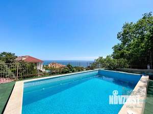 Дом 300м&sup2;, 3-этажный, посуточно, 