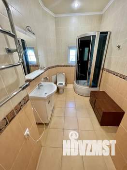 Дом 1000м², 3-этажный, посуточно, 