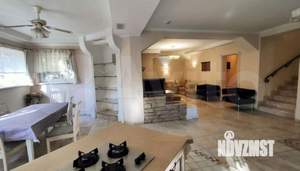 Дом 500м&sup2;, 3-этажный, посуточно, 