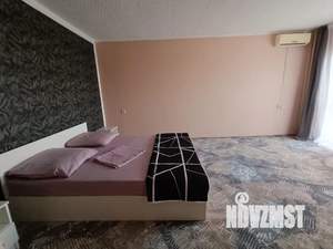 Дом 350м&sup2;, 3-этажный, посуточно, 