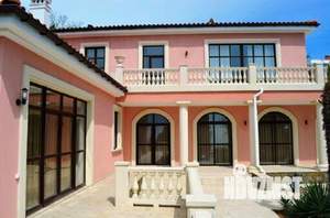 Дом 680м², 2-этажный, посуточно, 