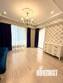 Коттедж 275м², 3-этажный, на длительный срок, 