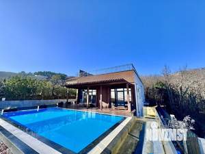 Дом 450м&sup2;, 3-этажный, посуточно, 