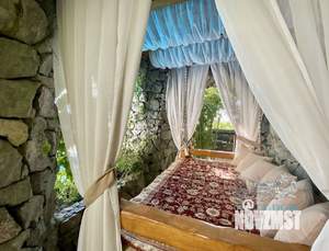 Дом 450м&sup2;, 3-этажный, посуточно, 