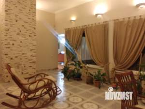 Дом 450м&sup2;, 3-этажный, посуточно, 