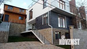 Дом 300м&sup2;, 3-этажный, посуточно, 