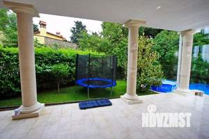 Дом 680м&sup2;, 2-этажный, посуточно, 