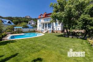 Дом 790м², 4-этажный, посуточно, 