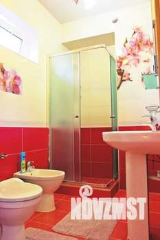 Дом 200м&sup2;, 2-этажный, посуточно, 