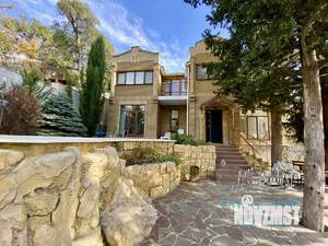 Дом 146м&sup2;, 2-этажный, посуточно, 