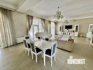 Дом 350м&sup2;, 3-этажный, посуточно, 