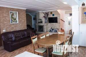 Дом 200м², 3-этажный, посуточно, 