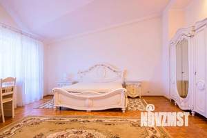 Дом 275м², 3-этажный, посуточно, 