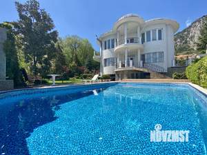 Дом 300м², 3-этажный, посуточно, 