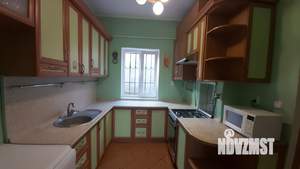 Дом 241м&sup2;, 3-этажный, на длительный срок, 