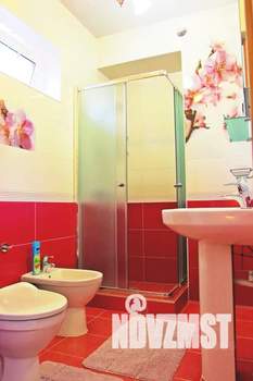 Дом 200м&sup2;, 2-этажный, посуточно, 