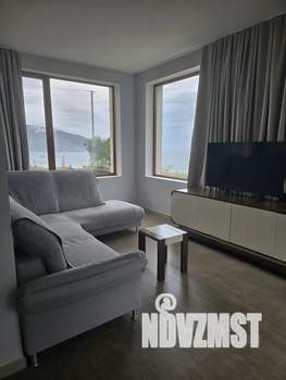 Дом 320м&sup2;, 3-этажный, посуточно, 