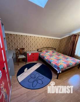 Дом 350м&sup2;, 3-этажный, посуточно, 