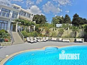 Дом 300м&sup2;, 3-этажный, посуточно, 