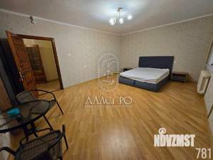 Дом 238м&sup2;, 3-этажный, на длительный срок, 