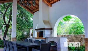 Дом 450м&sup2;, 4-этажный, посуточно, 