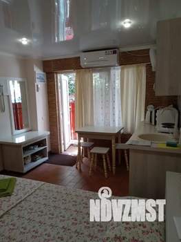 Дом 12м&sup2;, 3-этажный, посуточно, 