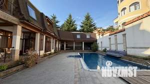 Дом 200м&sup2;, 2-этажный, посуточно, 