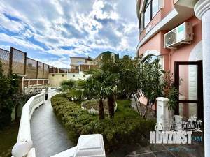 Дом 300м&sup2;, 4-этажный, посуточно, 