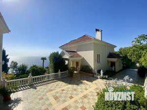 Дом 450м&sup2;, 3-этажный, посуточно, 