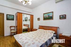 Дом 400м&sup2;, 2-этажный, посуточно, 